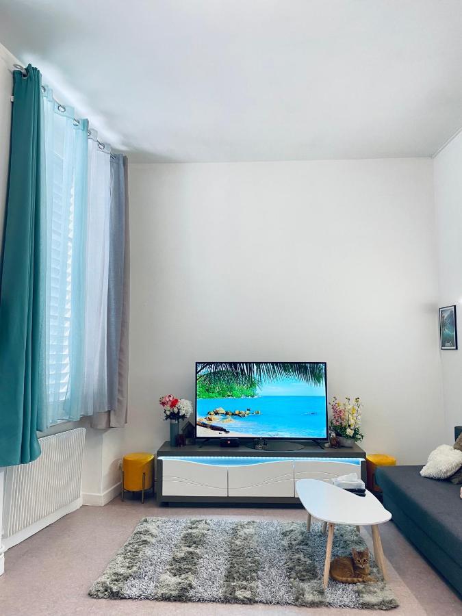 Lyon Full Entier Appartement Luaran gambar